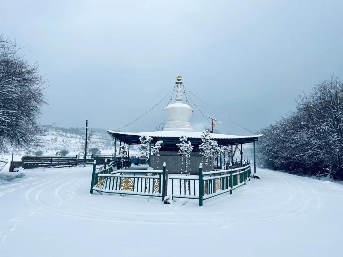 Aurora Hotel Šangri-La Exteriér fotografie