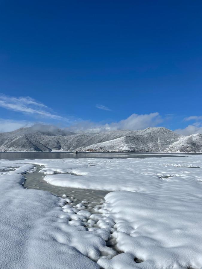 Aurora Hotel Šangri-La Exteriér fotografie